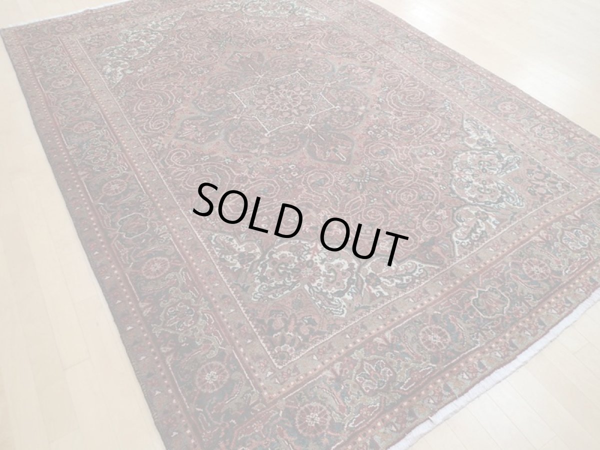 画像5: 良品 オールド ペルシャ 絨毯 ゲラバン リビング ダイニング 大判 3m 6畳 3人掛けソファ サイズ  295 x 207 cm z217 肉厚 ウール 天然 手織り トライバル ラグ 敷物 マット カーペット 茶 グレー メダリオン ヴィンテージ ビンテージ (5)