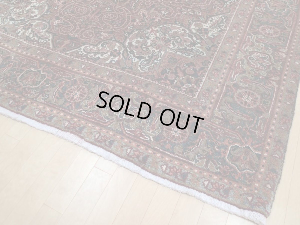 画像10: 良品 オールド ペルシャ 絨毯 ゲラバン リビング ダイニング 大判 3m 6畳 3人掛けソファ サイズ  295 x 207 cm z217 肉厚 ウール 天然 手織り トライバル ラグ 敷物 マット カーペット 茶 グレー メダリオン ヴィンテージ ビンテージ (10)