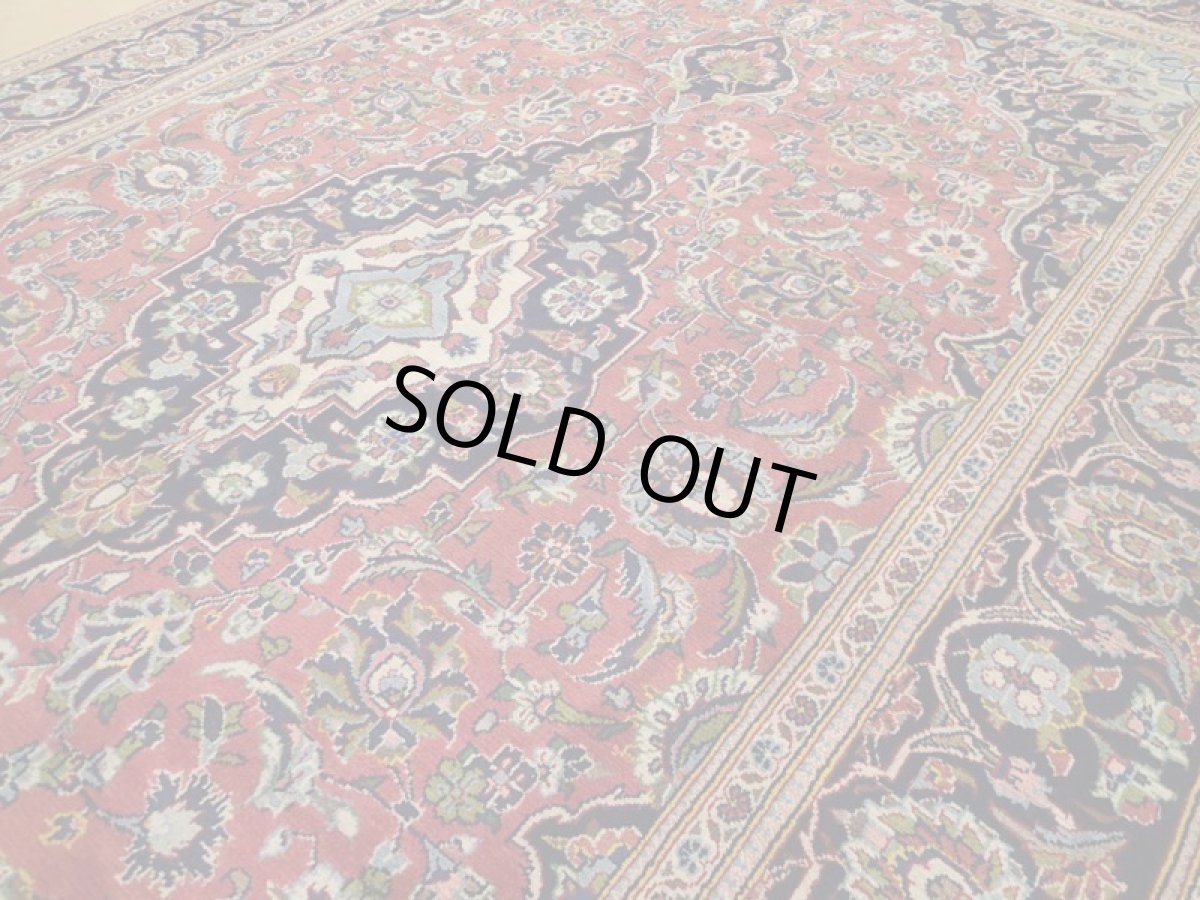 画像9: 美品 ペルシャ 絨毯 カシャーン リビング ダイニング 大判 3.2m 6畳 3人掛けソファ サイズ  318 x 195 cm z133 手織り トライバル ラグ 天然 ウール 敷物 マット カーペット 赤 オレンジ メダリオン ヴィンテージ ビンテージ (9)