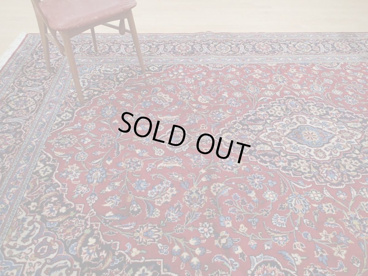 画像2: 美品 ペルシャ 絨毯 カシャーン リビング ダイニング 大判 3.7m 3人掛けソファ サイズ  362 x 233 cm z145 肉厚 ウール 手織り トライバル ラグ 天然 敷物 マット カーペット 赤 メダリオン ヴィンテージ ビンテージ (2)