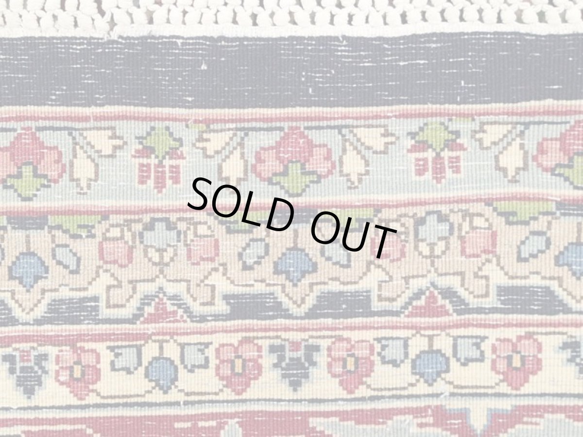 画像15: 極上美品 ペルシャ 絨毯 ケルマン 4.3m リビング ダイニング 10帖 3人掛けソファ コーナーソファ 大判 サイズ 430 x 300 cm 105 工房名入り ウール 手織り トライバル ラグ ハンドメイド マット カーペット 紺 色鮮やかな花柄  ヴィンテージ ビンテージ (15)