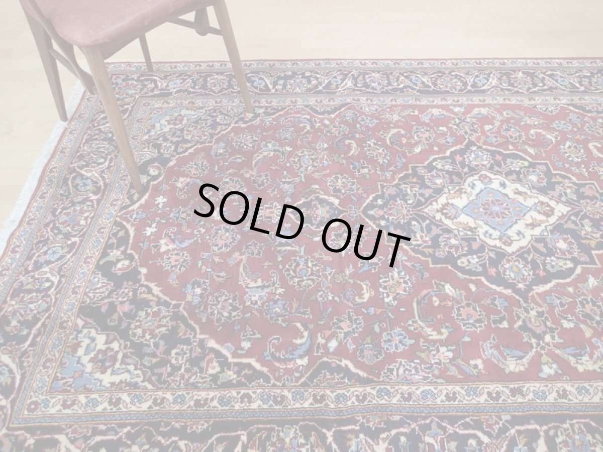 画像2: 良品 ペルシャ 絨毯 カシャーン 2.6m リビング ダイニング サイズ  260 x 155 cm z157 肉厚 ウール 手織り トライバル ラグ 天然 敷物 マット カーペット 赤 メダリオン ヴィンテージ ビンテージ (2)