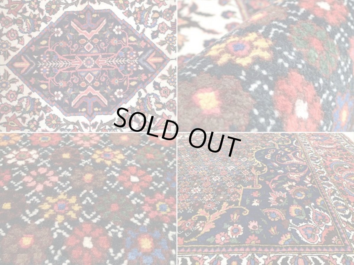 画像15: 新品同様 デッドストック 経年100年〜 ペルシャ 絨毯 バクティヤリ リビング ダイニング 大判 3.8m 10畳 3人掛けソファ サイズ 375 x 265 cm 170 天然 草木染 ウール 手織り トライバル ラグ 敷物 マット カーペット アンティーク ヴィンテージ ビンテージ (15)