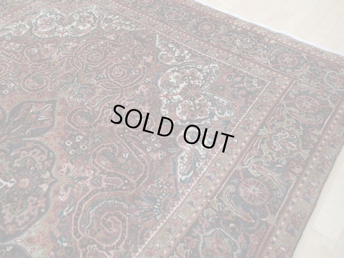 画像7: 良品 オールド ペルシャ 絨毯 ゲラバン リビング ダイニング 大判 3m 6畳 3人掛けソファ サイズ  300 x 210 cm z220 肉厚 ウール 天然 手織り トライバル ラグ 敷物 マット カーペット 茶 グレー メダリオン ヴィンテージ ビンテージ (7)