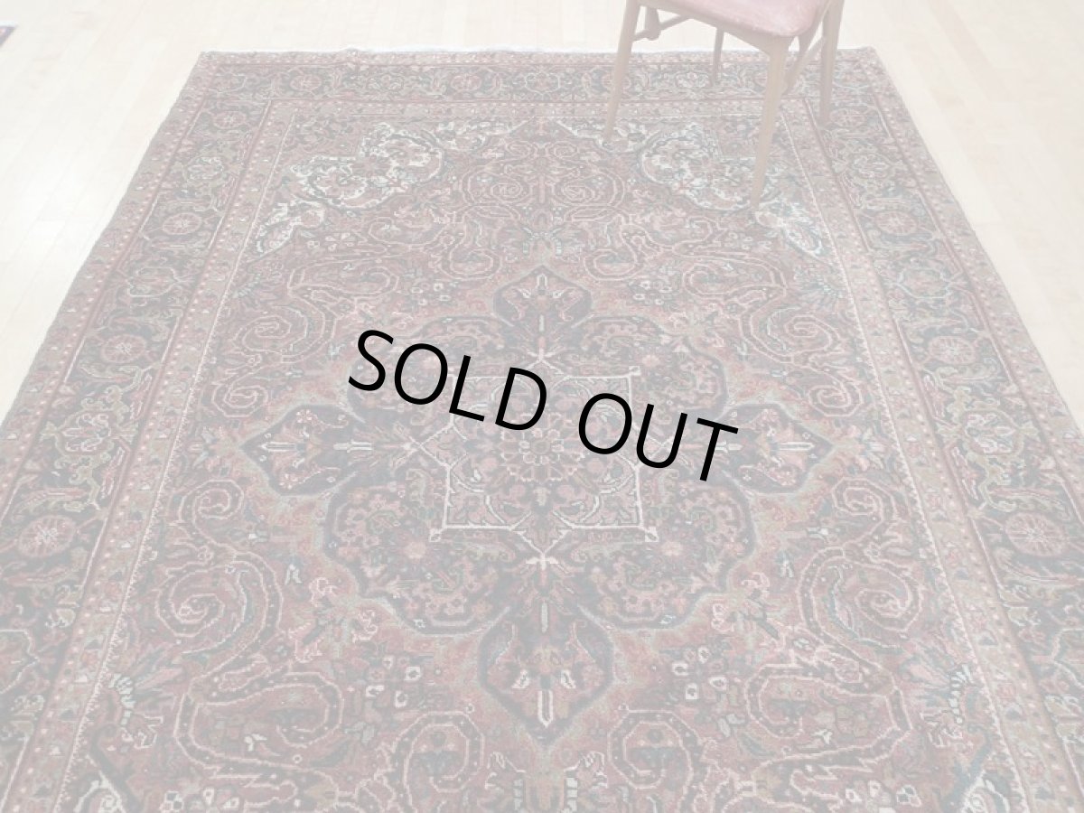 画像5: 良品 オールド ペルシャ 絨毯 ゲラバン リビング ダイニング 大判 3m 6畳 3人掛けソファ サイズ  300 x 210 cm z220 肉厚 ウール 天然 手織り トライバル ラグ 敷物 マット カーペット 茶 グレー メダリオン ヴィンテージ ビンテージ (5)