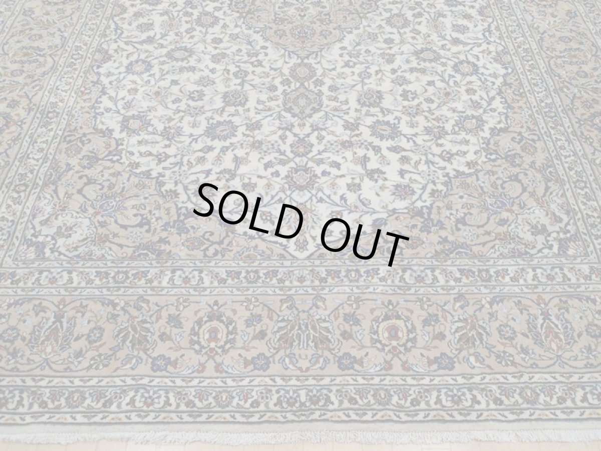 画像7: 良品 ペルシャ 絨毯 カシャーン リビング ダイニング 大判 4m 10畳 3人掛けソファ サイズ  407 x 304 cm z140 肉厚 ウール 手織り トライバル ラグ 天然 敷物 マット カーペット 生成り メダリオン ヴィンテージ ビンテージ (7)