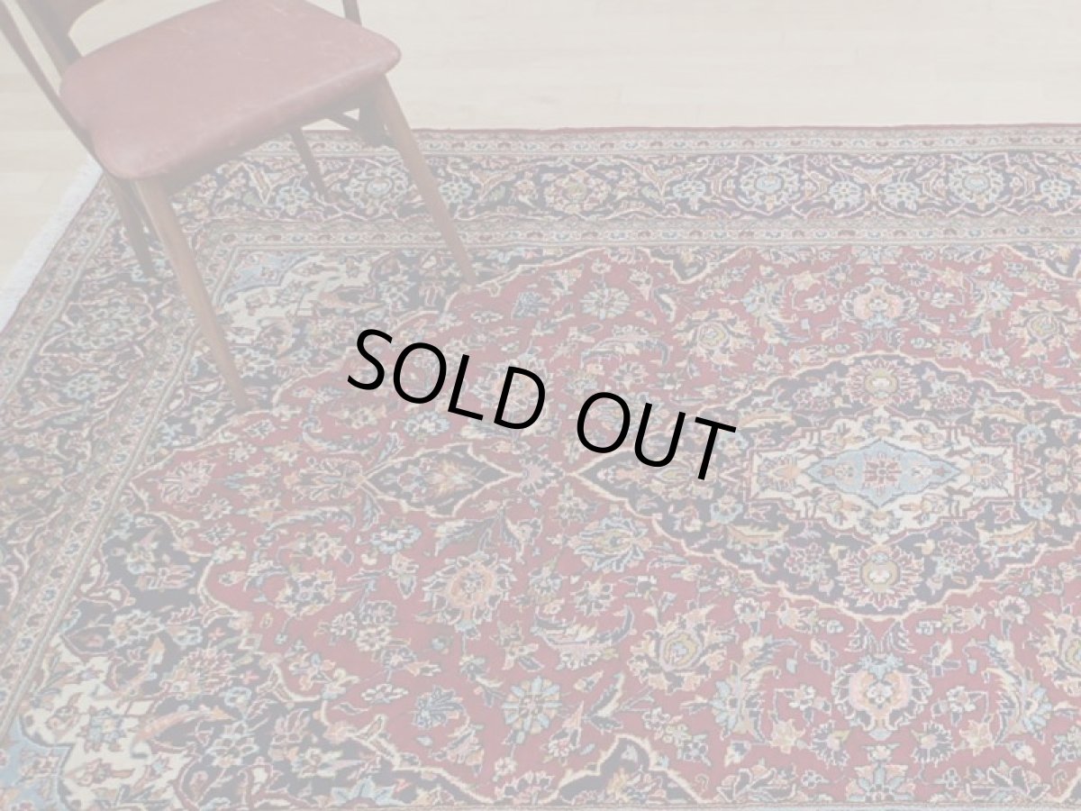 画像3: 良品 ペルシャ 絨毯 カシャーン リビング ダイニング 大判 3.2m 6畳 3人掛けソファ サイズ  322 x 202 cm z154 手織り トライバル ラグ 天然 ウール 敷物 マット カーペット 赤 オレンジ メダリオン ヴィンテージ ビンテージ (3)