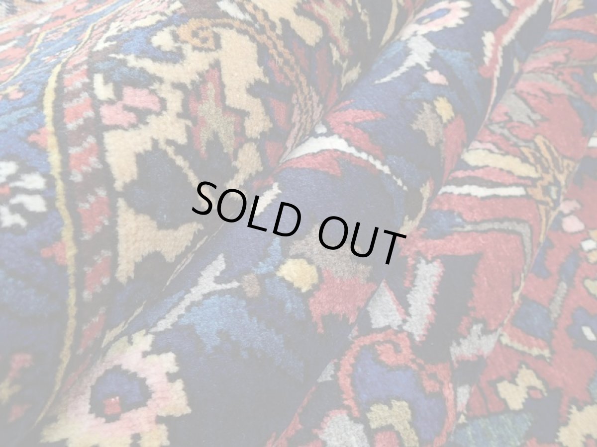 画像16: 新品同様 デッドストック 経年100年〜 ペルシャ 絨毯 バクティヤリ チャルショト リビング ダイニング 大判 10畳 3人掛けソファ サイズ 420 x 320 cm 169 天然 草木染 肉厚 ウール 手織り トライバル ラグ 敷物 マット カーペット アンティーク ヴィンテージ ビンテージ (16)