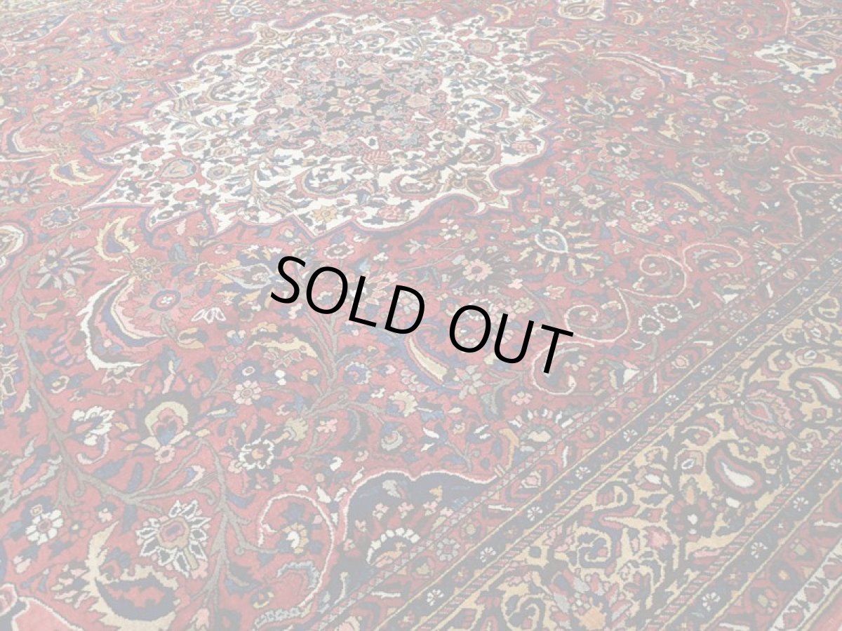 画像10: 新品同様 デッドストック 経年100年〜 ペルシャ 絨毯 バクティヤリ チャルショト リビング ダイニング 大判 10畳 3人掛けソファ サイズ 420 x 320 cm 169 天然 草木染 肉厚 ウール 手織り トライバル ラグ 敷物 マット カーペット アンティーク ヴィンテージ ビンテージ (10)