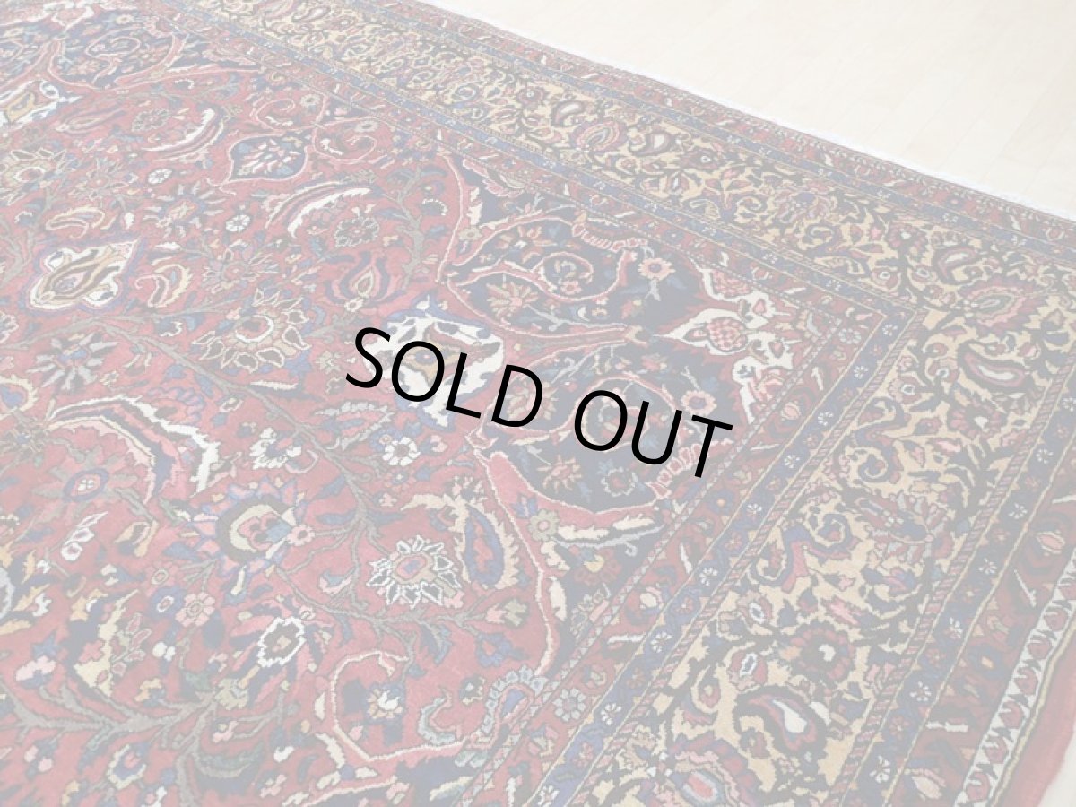 画像9: 新品同様 デッドストック 経年100年〜 ペルシャ 絨毯 バクティヤリ チャルショト リビング ダイニング 大判 10畳 3人掛けソファ サイズ 420 x 320 cm 169 天然 草木染 肉厚 ウール 手織り トライバル ラグ 敷物 マット カーペット アンティーク ヴィンテージ ビンテージ (9)