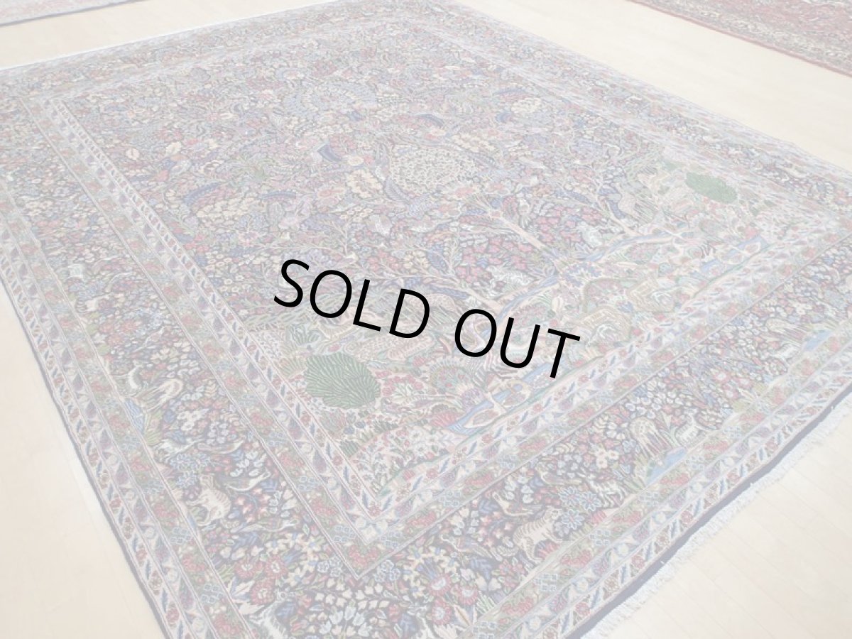 画像3: 極上美品 ペルシャ 絨毯 ケルマン 4m リビング ダイニング 13? 10帖 3人掛けソファ コーナーソファ 大判 サイズ 402 x 325 cm 200 天然 草木染 ウール 手織り トライバル ラグ ハンドメイド マット カーペット 紺 絨毯を埋め尽くす色鮮やかな花柄  ヴィンテージ ビンテージ (3)