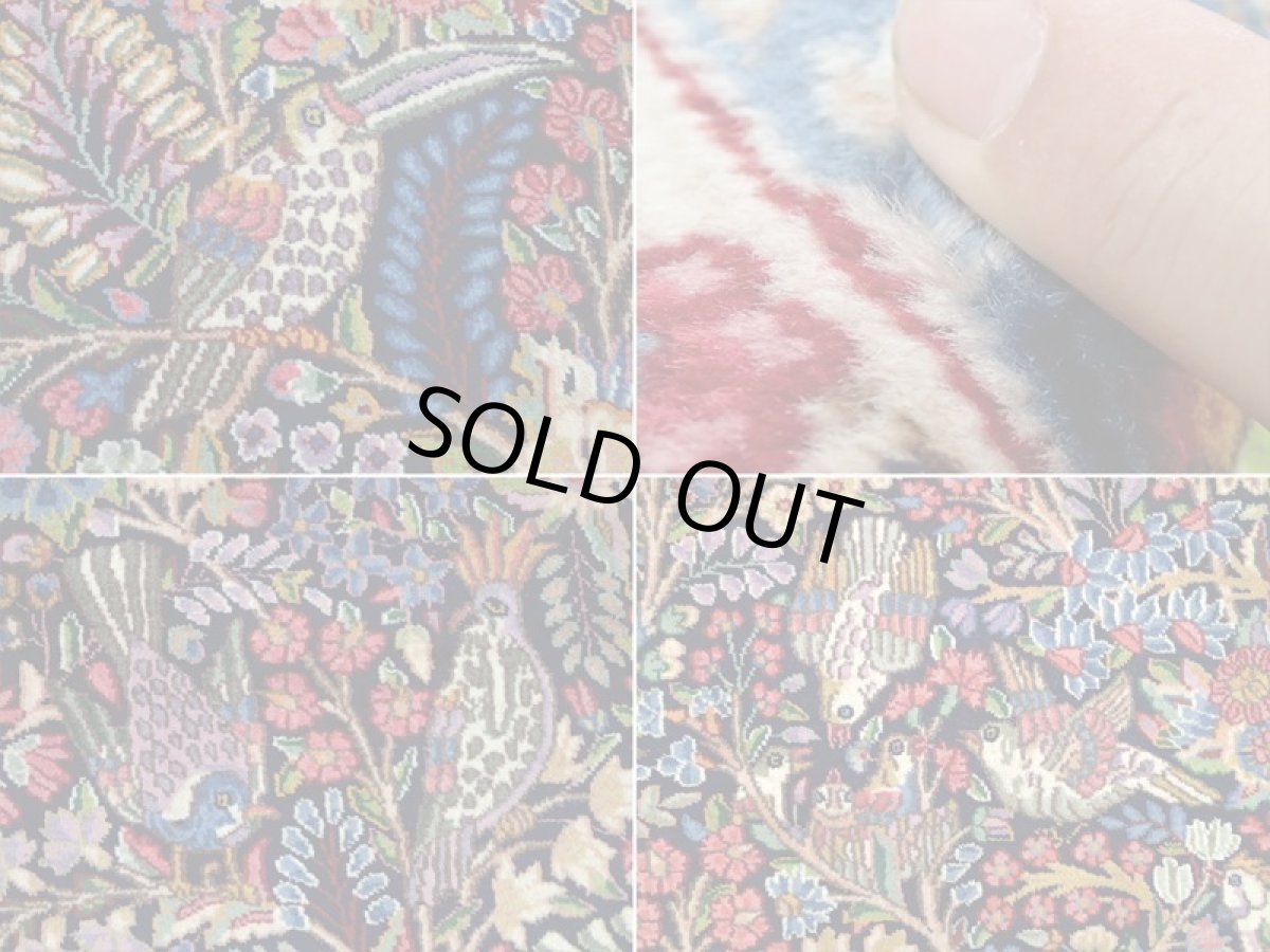 画像15: 極上美品 ペルシャ 絨毯 ケルマン 4m リビング ダイニング 13? 10帖 3人掛けソファ コーナーソファ 大判 サイズ 402 x 325 cm 200 天然 草木染 ウール 手織り トライバル ラグ ハンドメイド マット カーペット 紺 絨毯を埋め尽くす色鮮やかな花柄  ヴィンテージ ビンテージ (15)