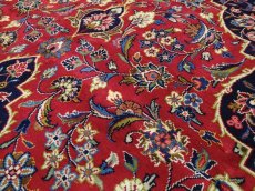 画像9: 良品 ペルシャ 絨毯 カシャーン リビング ダイニング 大判 縦3m 6? 6畳 3人掛けソファ サイズ  302 x 200 cm z114 手織り トライバル ラグ 天然 ウール 敷物 マット カーペット 赤 メダリオン ヴィンテージ ビンテージ (9)