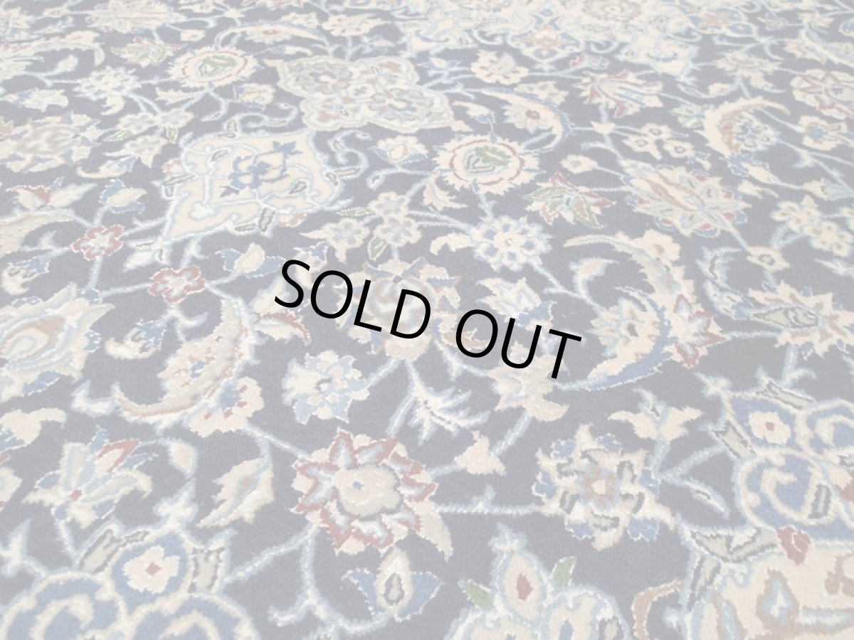 画像10: 良品 ペルシャ 絨毯 経年40年程度 ナイン産 8la ハシュラ リビング ダイニング 縦2.5m 4? 3畳 3人掛けソファ サイズ  245 x 167 cm 207 天然 コルクウール シルク 手織り トライバル ラグ 敷物 マット カーペット ヴィンテージ ビンテージ b-207-245167s028-6601 (10)