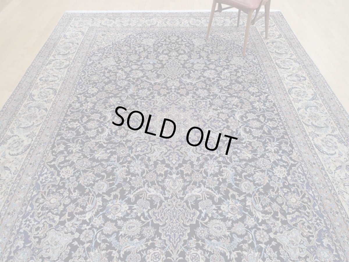 画像6: 美品 ペルシャ 絨 ナイン産 9la ノーラー リビング ダイニング 縦3.8m 9.7? 10畳 3人掛けソファ サイズ  375 x 258 cm 213 天然 コルク ウール シルク 手織り トライバル ラグ 敷物 マット カーペット ヴィンテージ ビンテージ (6)