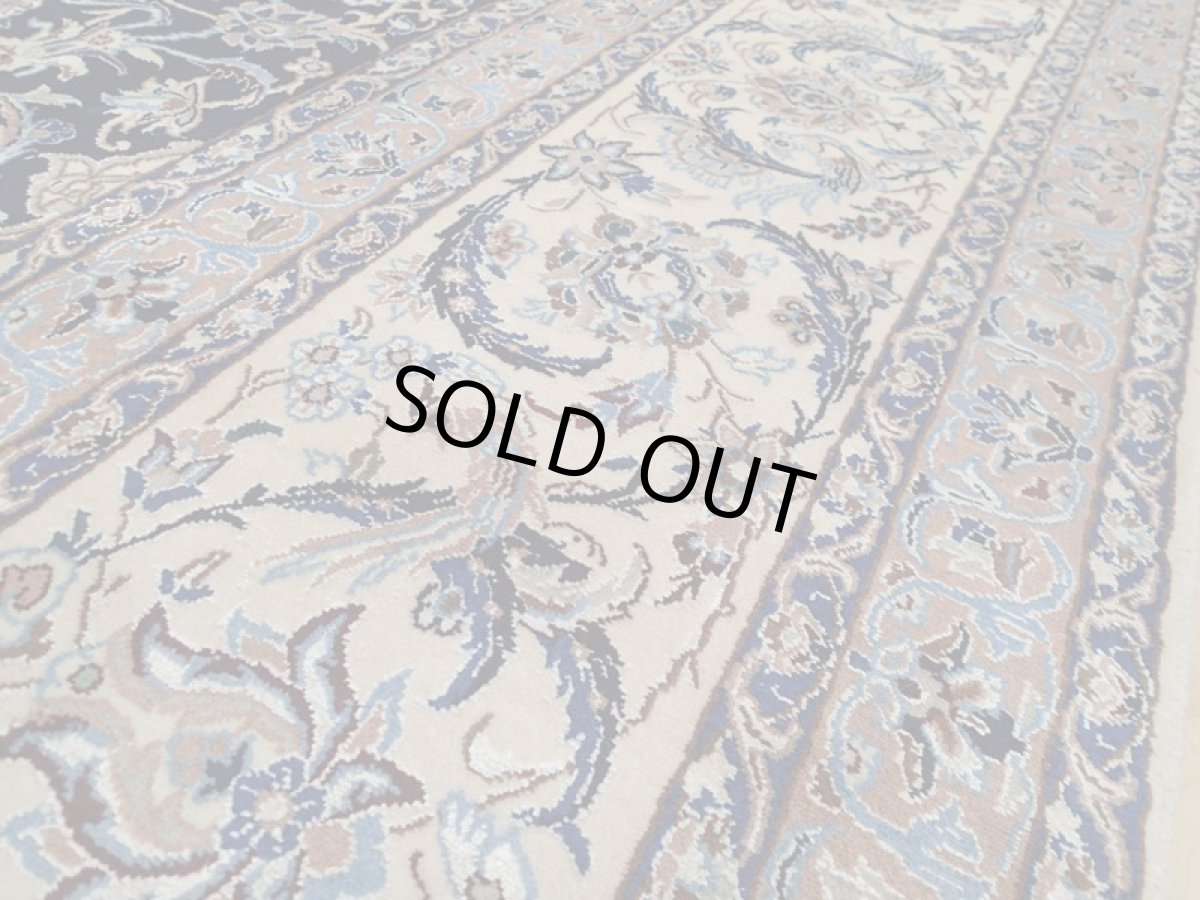 画像14: 美品 ペルシャ 絨 ナイン産 9la ノーラー リビング ダイニング 縦3.8m 9.7? 10畳 3人掛けソファ サイズ  375 x 258 cm 213 天然 コルク ウール シルク 手織り トライバル ラグ 敷物 マット カーペット ヴィンテージ ビンテージ (14)