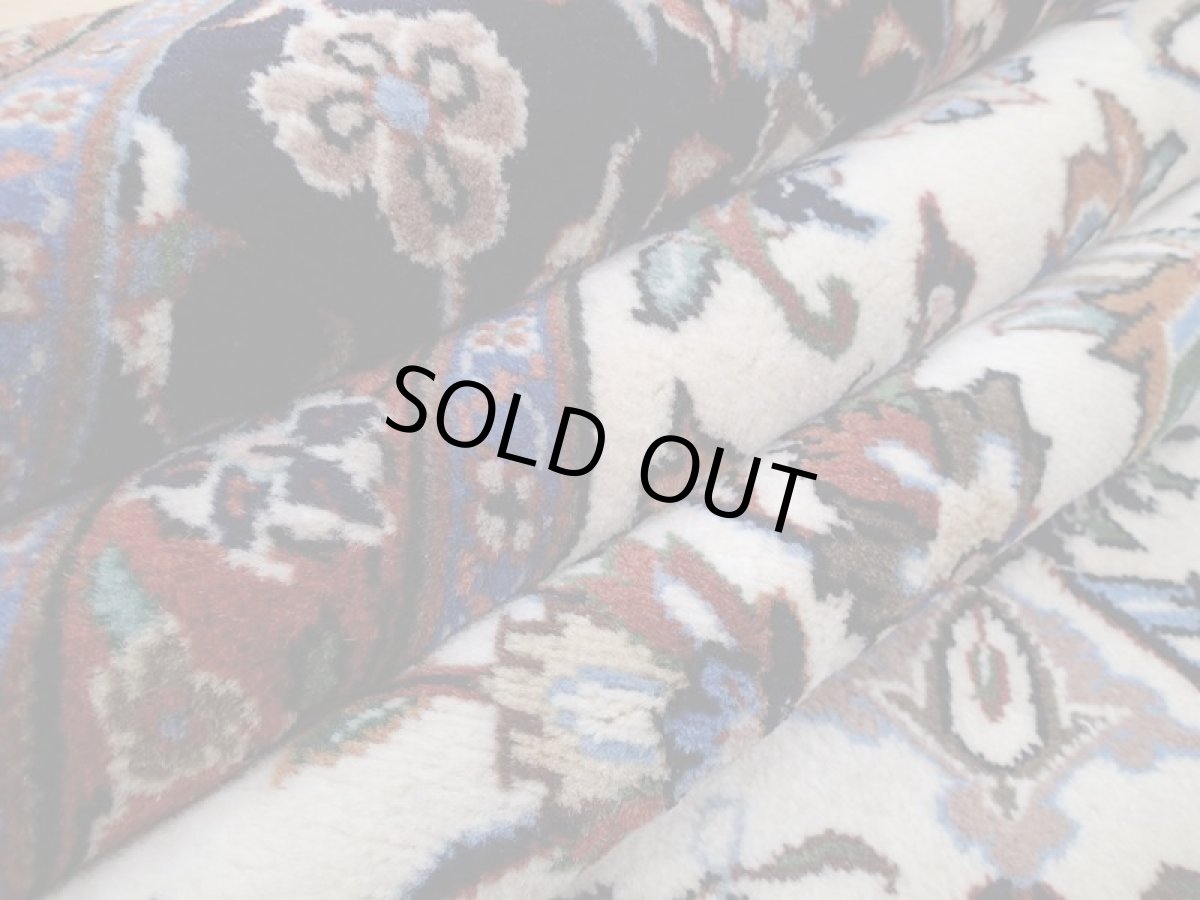 画像14: 美品 ペルシャ 絨毯 マシュハド産 シェルキャットファルシュ製 イマームレザモスク絨毯 リビング ダイニング 縦2.7m 5.3? 4.5〜6畳 3人掛けソファ サイズ  263 x 200 cm No.201 天然 肉厚 ウール シルク 手織り トライバル ラグ 敷物 マット カーペット (14)