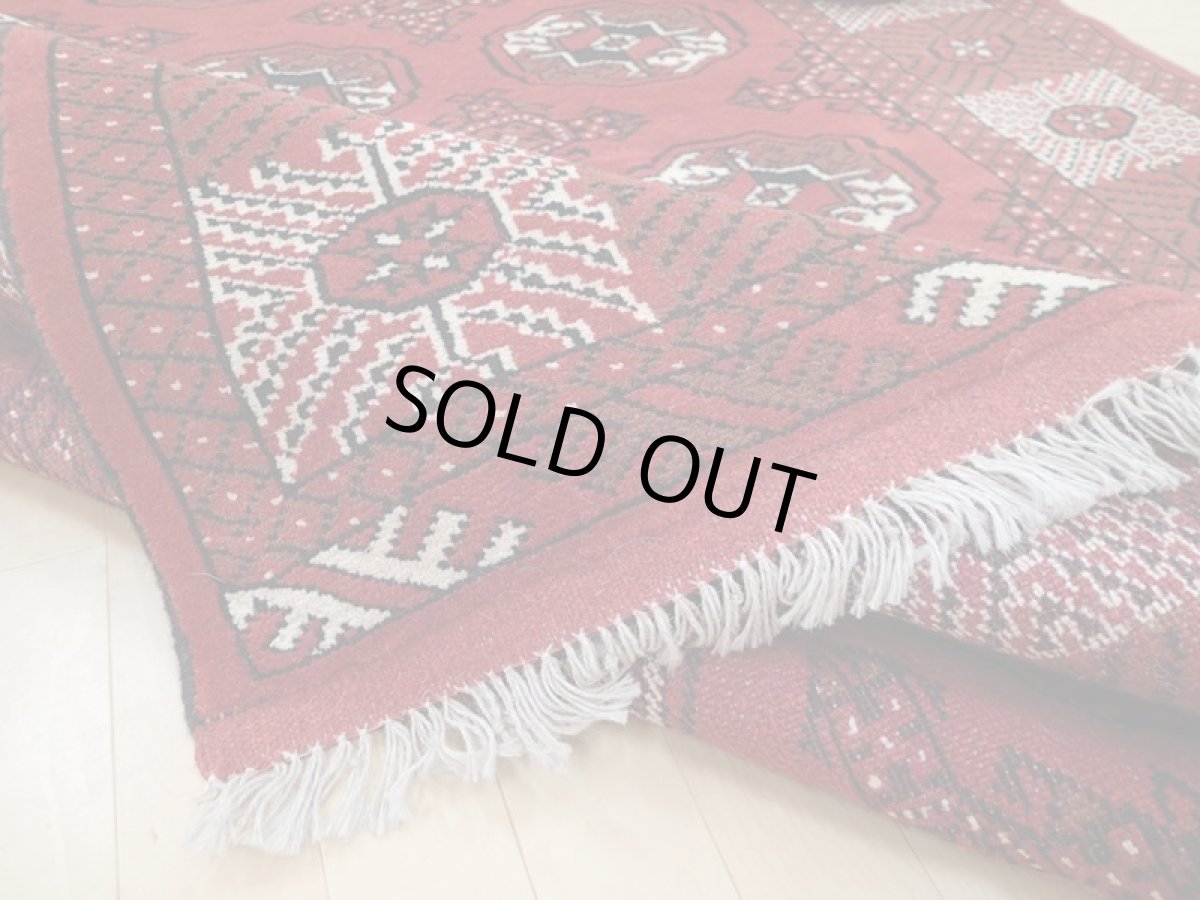 画像15: 新品 ペルシャ 絨毯 トルクメン 縦3m 6? 6帖 リビング ダイニング　3人掛けソファ サイズ 299 x 201 cm A125 天然 肉厚 ウール 手織り ハンドメイド トライバル ラグ マット カーペット 赤 幾何学模様 民族柄 (15)