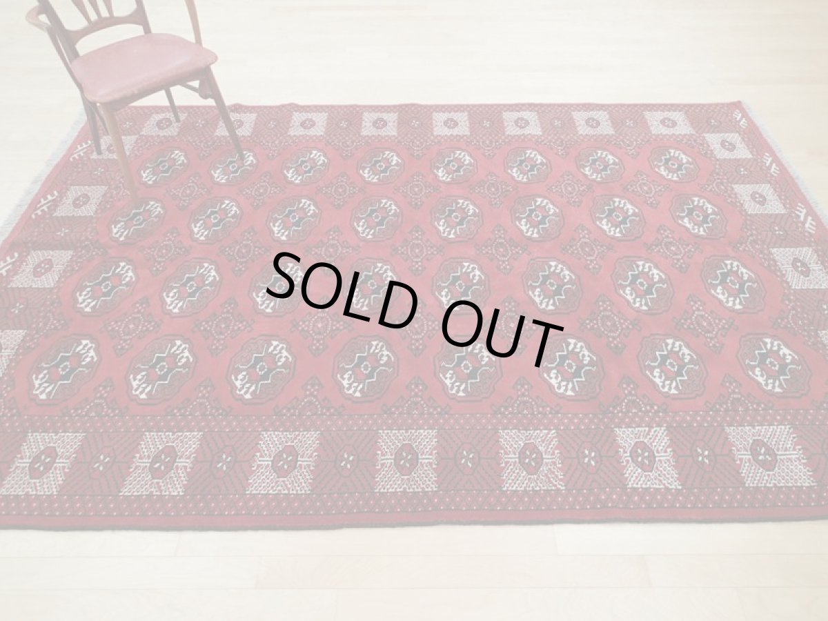 画像3: 新品 ペルシャ 絨毯 トルクメン 縦3m 6? 6帖 リビング ダイニング　3人掛けソファ サイズ 299 x 201 cm A125 天然 肉厚 ウール 手織り ハンドメイド トライバル ラグ マット カーペット 赤 幾何学模様 民族柄 (3)