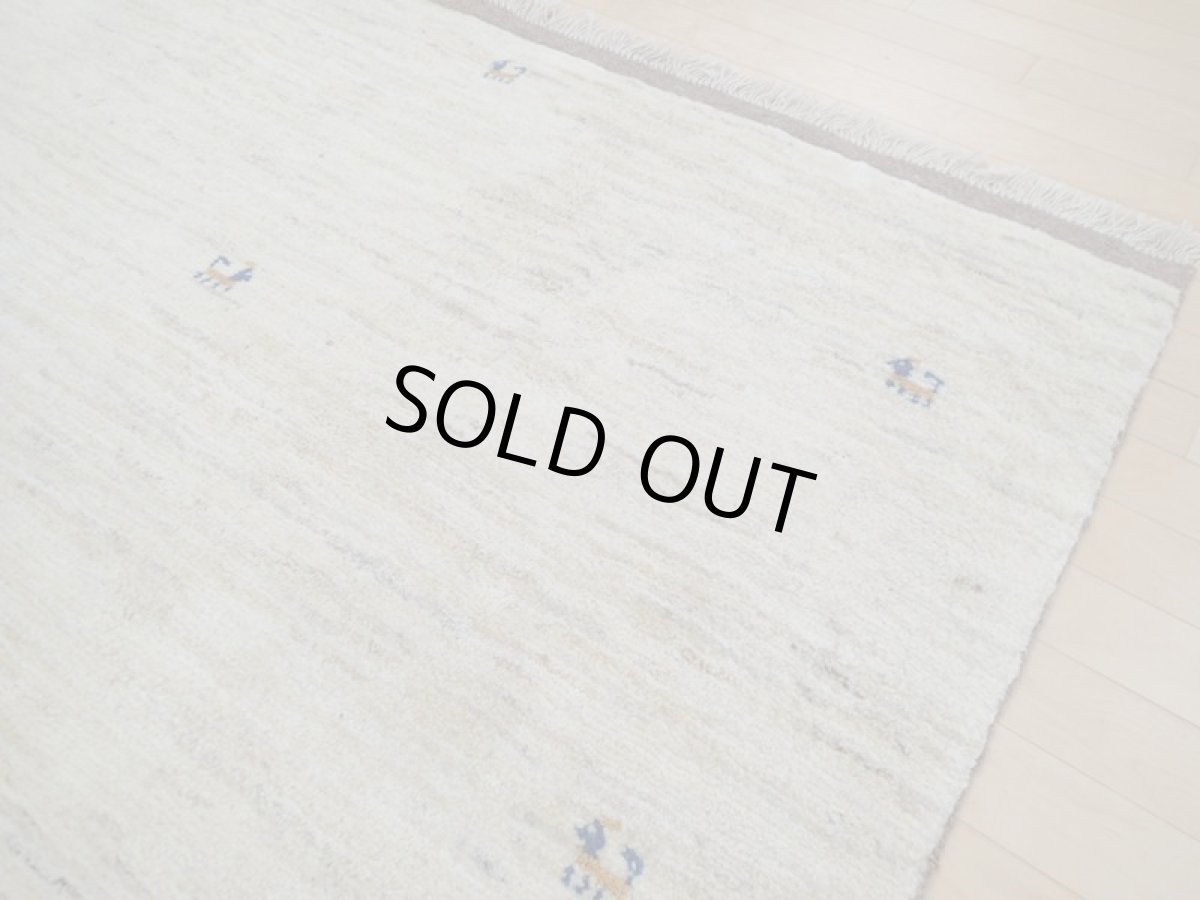 画像9: 新品 ペルシャ ギャッベ  縦2m 3? リビング ダイニング 3人掛けソファ サイズ 190 × 155 cm A165 肉厚 天然 ウール ギャベ 手織り ハンドメイド ラグ 絨毯 カーペット 生成り色 クリーム色 リビングダイニングルームやベッドサイドに (9)