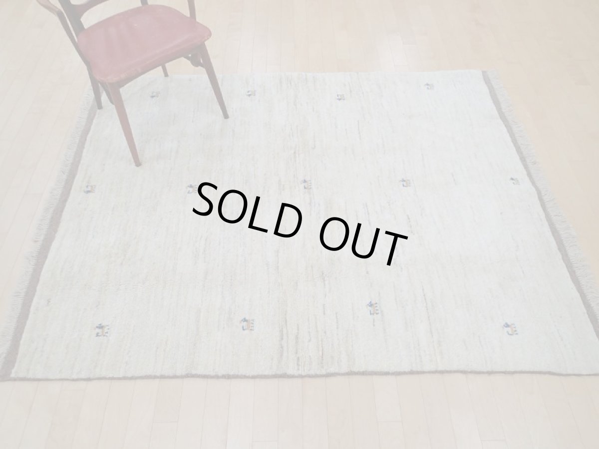 画像2: 新品 ペルシャ ギャッベ  縦2m 3? リビング ダイニング 3人掛けソファ サイズ 190 × 155 cm A165 肉厚 天然 ウール ギャベ 手織り ハンドメイド ラグ 絨毯 カーペット 生成り色 クリーム色 リビングダイニングルームやベッドサイドに (2)