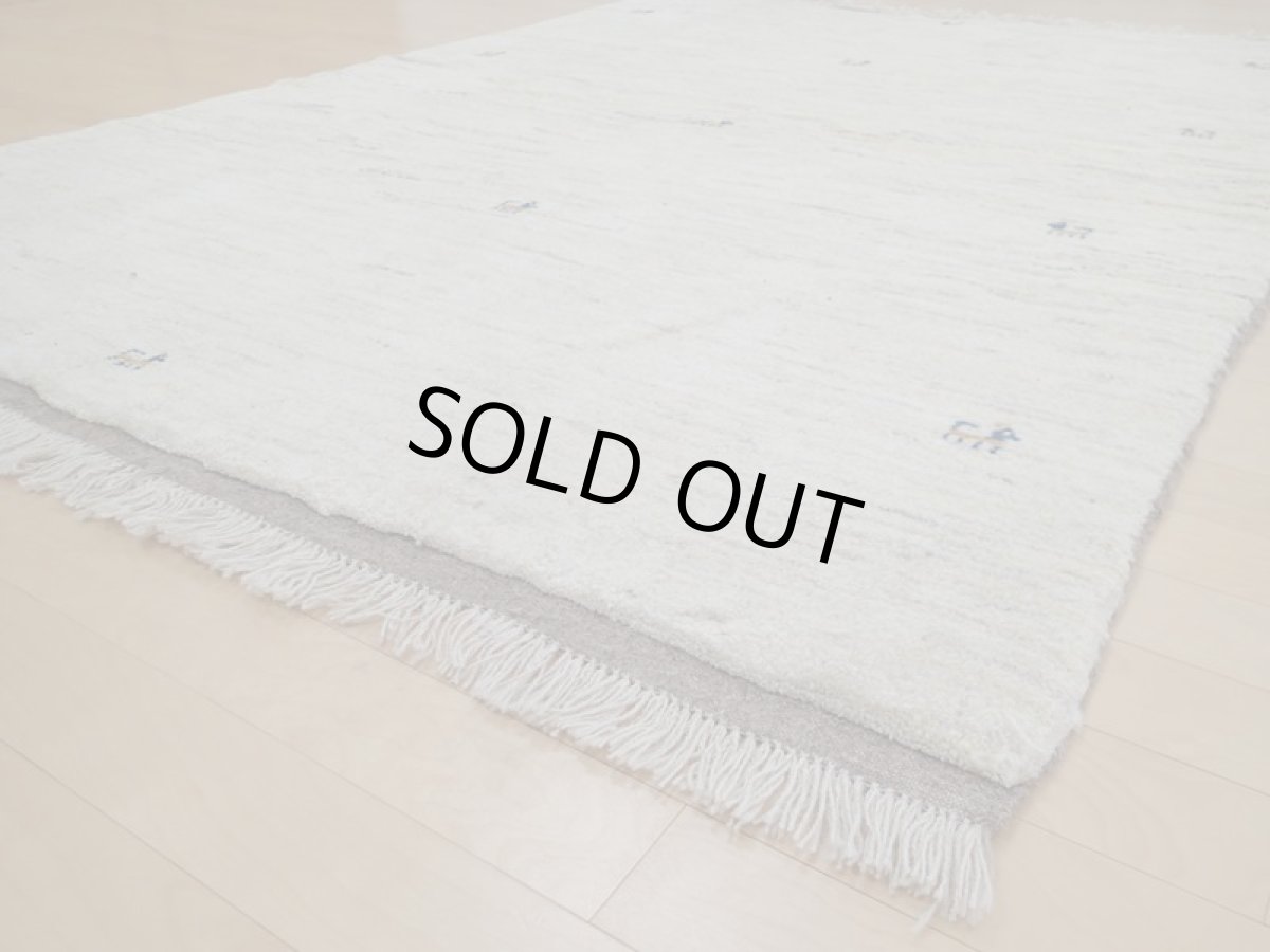 画像15: 新品 ペルシャ ギャッベ  縦2m 3? リビング ダイニング 3人掛けソファ サイズ 190 × 155 cm A165 肉厚 天然 ウール ギャベ 手織り ハンドメイド ラグ 絨毯 カーペット 生成り色 クリーム色 リビングダイニングルームやベッドサイドに (15)