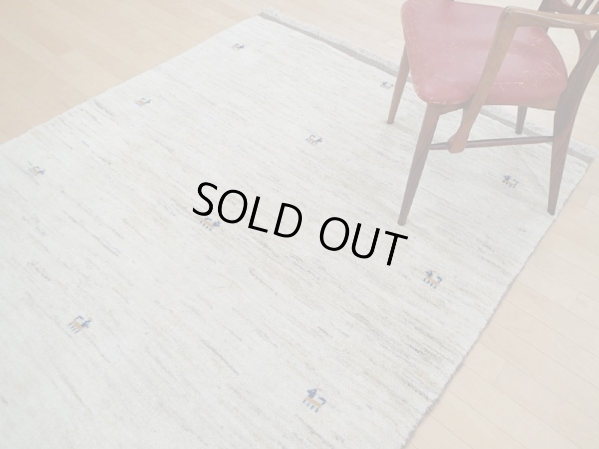 画像4: 新品 ペルシャ ギャッベ  縦2m 3? リビング ダイニング 3人掛けソファ サイズ 190 × 155 cm A165 肉厚 天然 ウール ギャベ 手織り ハンドメイド ラグ 絨毯 カーペット 生成り色 クリーム色 リビングダイニングルームやベッドサイドに (4)