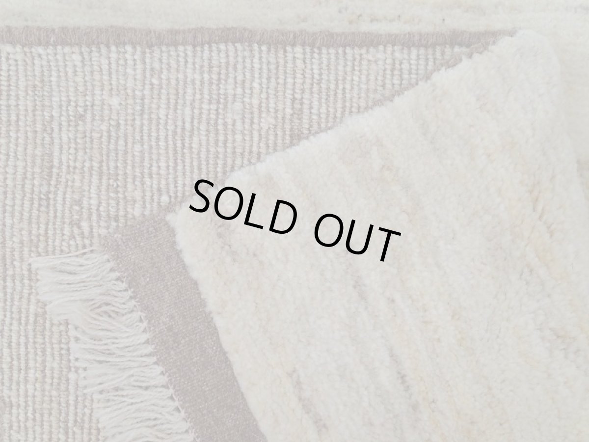 画像14: 新品 ペルシャ ギャッベ  縦2m 3? リビング ダイニング 3人掛けソファ サイズ 190 × 155 cm A165 肉厚 天然 ウール ギャベ 手織り ハンドメイド ラグ 絨毯 カーペット 生成り色 クリーム色 リビングダイニングルームやベッドサイドに (14)