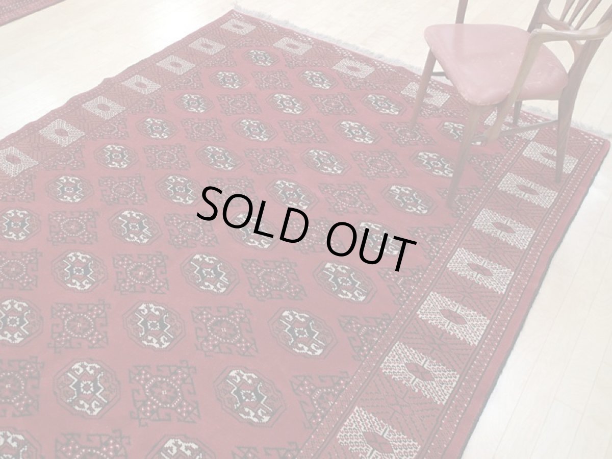 画像5: 新品 ペルシャ 絨毯 トルクメン 縦2.9m 6? 6帖 リビング ダイニング 3人掛けソファ サイズ 289 x 205 cm A124 天然 肉厚 ウール 手織り ハンドメイド トライバル ラグ マット カーペット 赤 幾何学模様 民族柄 (5)