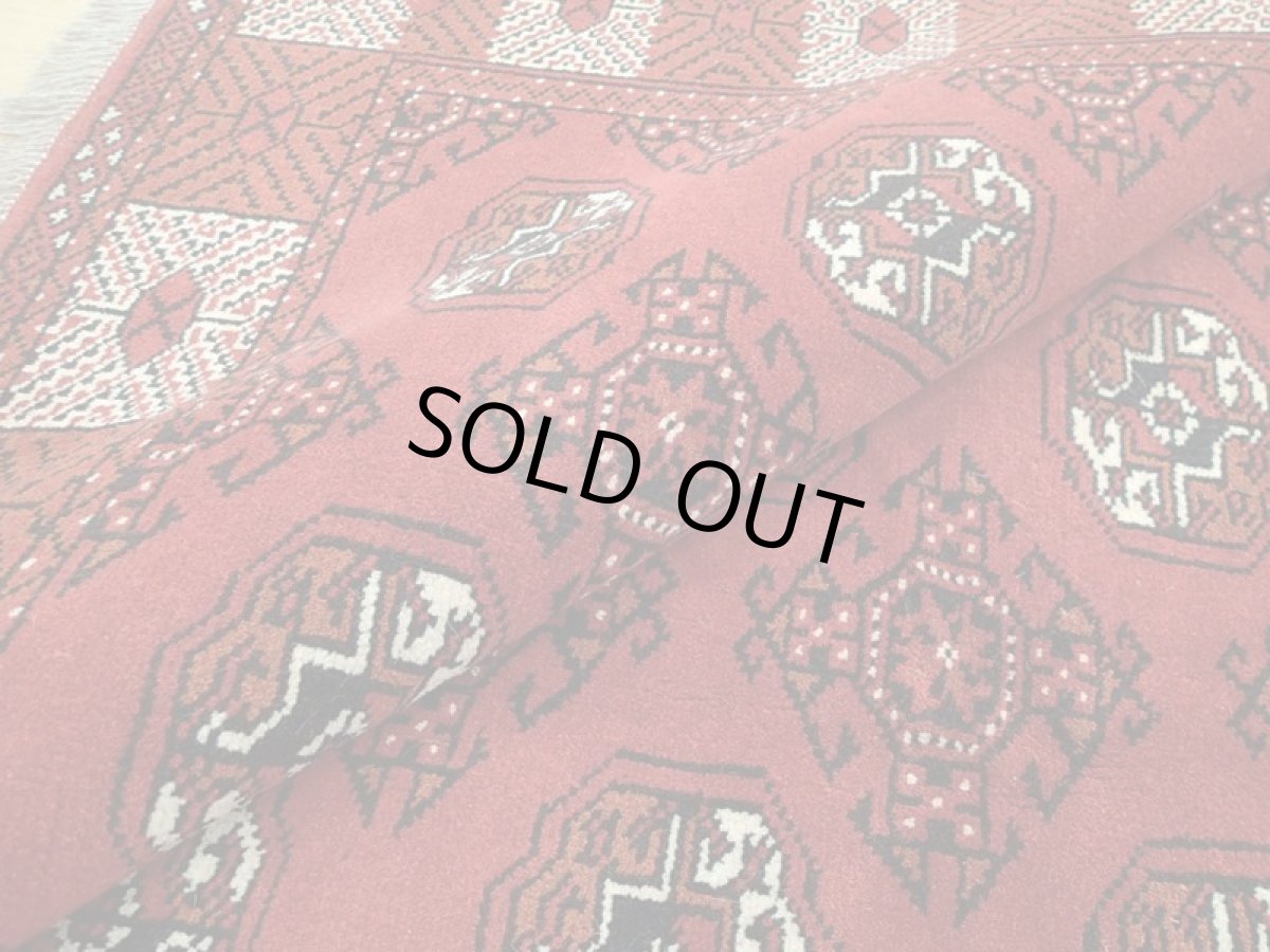 画像15: 新品 ペルシャ 絨毯 トルクメン 縦2.9m 6? 6帖 リビング ダイニング 3人掛けソファ サイズ 289 x 205 cm A124 天然 肉厚 ウール 手織り ハンドメイド トライバル ラグ マット カーペット 赤 幾何学模様 民族柄 (15)