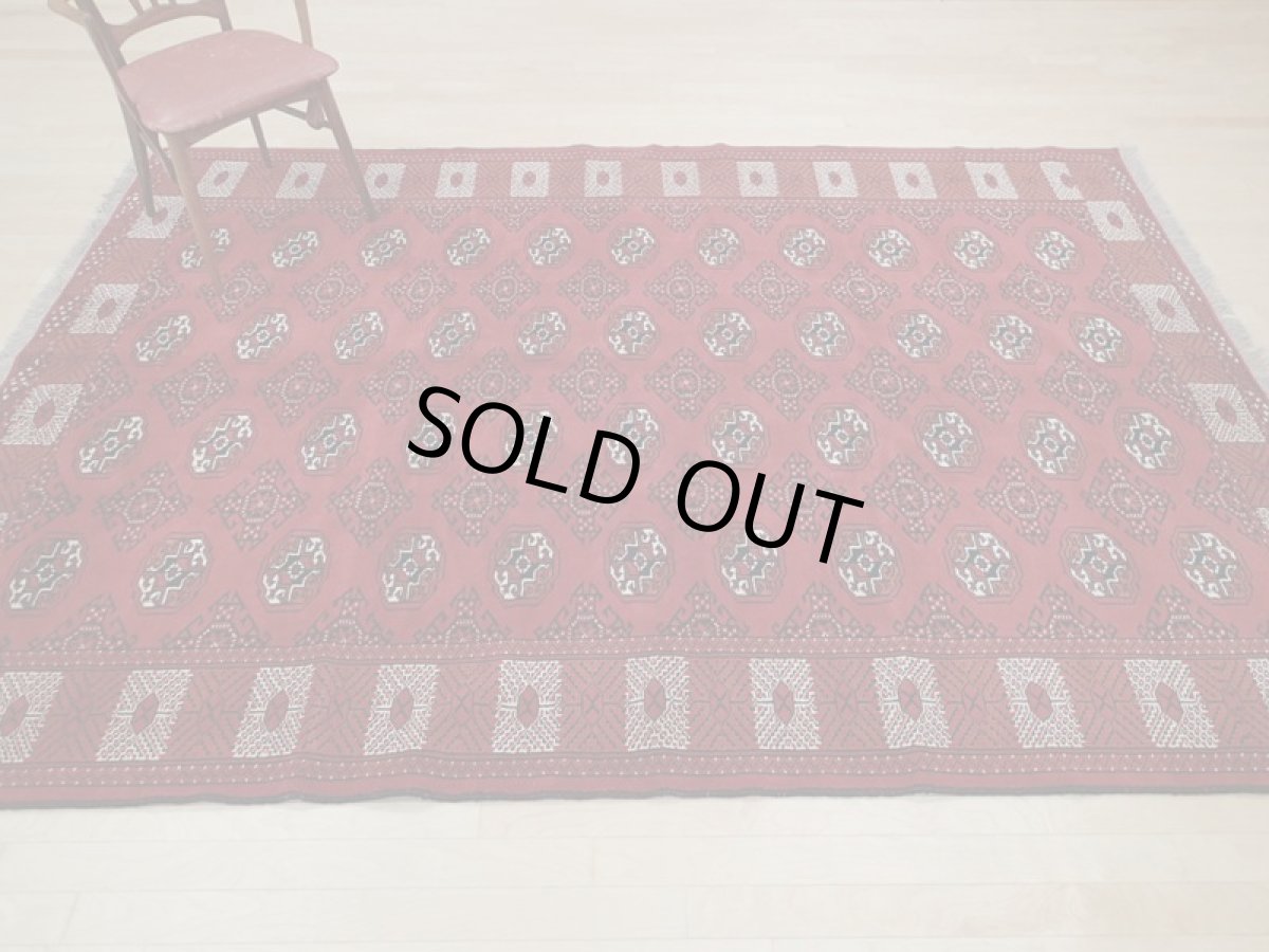 画像3: 新品 ペルシャ 絨毯 トルクメン 縦2.9m 6? 6帖 リビング ダイニング 3人掛けソファ サイズ 289 x 205 cm A124 天然 肉厚 ウール 手織り ハンドメイド トライバル ラグ マット カーペット 赤 幾何学模様 民族柄 (3)