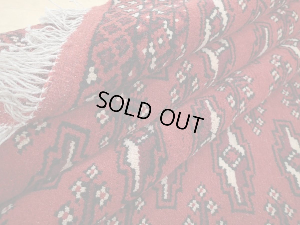 画像14: 新品 ペルシャ 絨毯 トルクメン 縦2.5m 5.2? 6帖 リビング ダイニング 3人掛けソファ サイズ 248 x 210 cm A126 天然 肉厚 ウール 手織り ハンドメイド トライバル ラグ マット カーペット 赤 エンジ  幾何学模様 民族柄 (14)