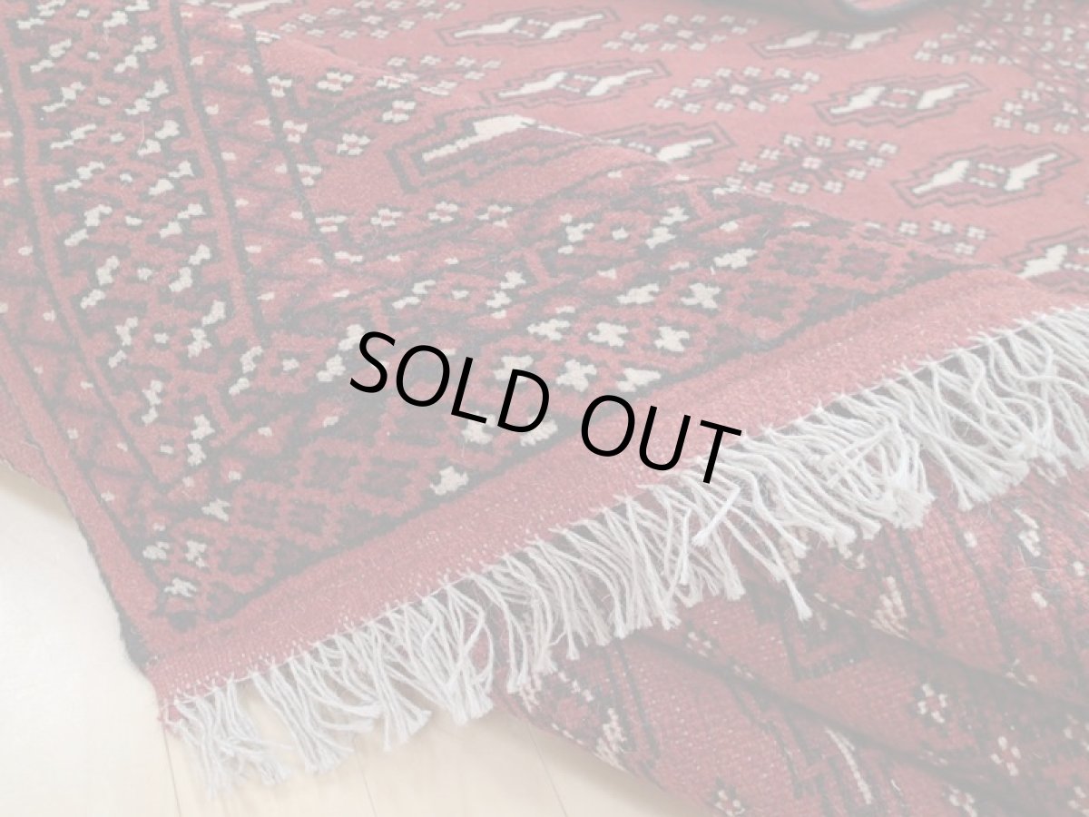 画像15: 新品 ペルシャ 絨毯 トルクメン 縦2.5m 5.2? 6帖 リビング ダイニング 3人掛けソファ サイズ 248 x 210 cm A126 天然 肉厚 ウール 手織り ハンドメイド トライバル ラグ マット カーペット 赤 エンジ  幾何学模様 民族柄 (15)