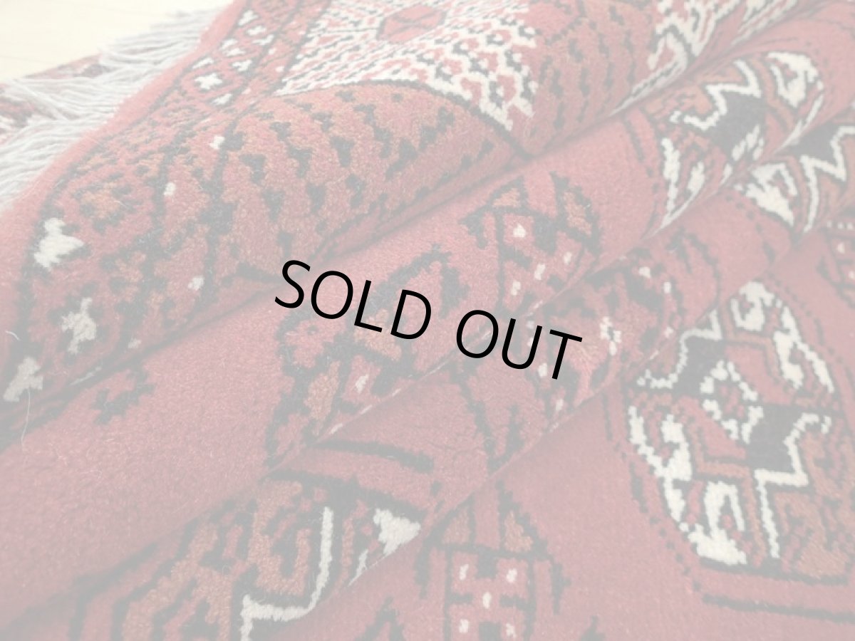 画像17: 新品 ペルシャ 絨毯 トルクメン 縦2.9m 6? 6帖 リビング ダイニング 3人掛けソファ サイズ 289 x 205 cm A124 天然 肉厚 ウール 手織り ハンドメイド トライバル ラグ マット カーペット 赤 幾何学模様 民族柄 (17)