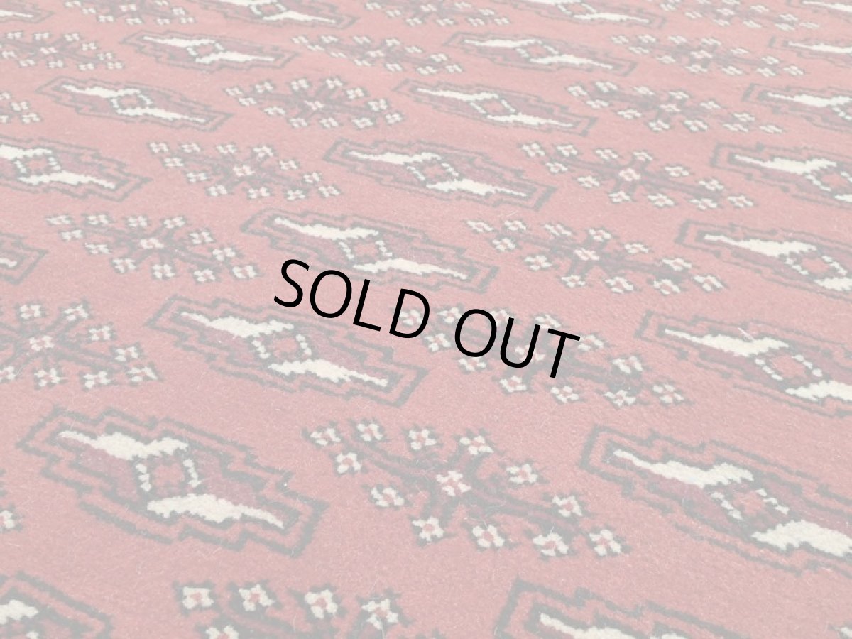 画像13: 新品 ペルシャ 絨毯 トルクメン 縦2.5m 5.2? 6帖 リビング ダイニング 3人掛けソファ サイズ 248 x 210 cm A126 天然 肉厚 ウール 手織り ハンドメイド トライバル ラグ マット カーペット 赤 エンジ  幾何学模様 民族柄 (13)