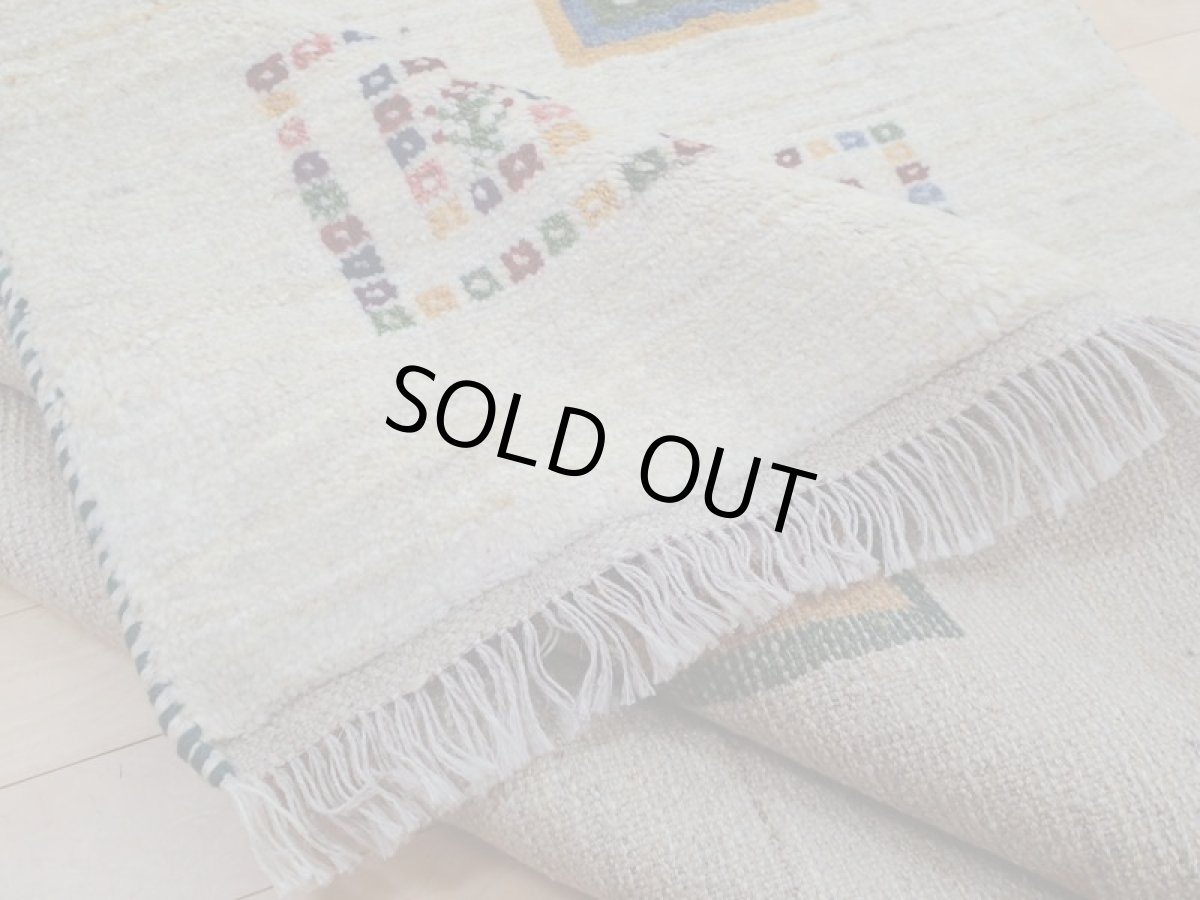 画像15: 新品 ペルシャ ギャッベ  縦2m 3? リビング ダイニング 2人掛けソファ サイズ 195 × 147 cm A171 肉厚 天然 ウール ギャベ 手織り ハンドメイド ラグ 絨毯 カーペット 生成り色 クリーム色 リビングダイニングルームやベッドサイドに (15)