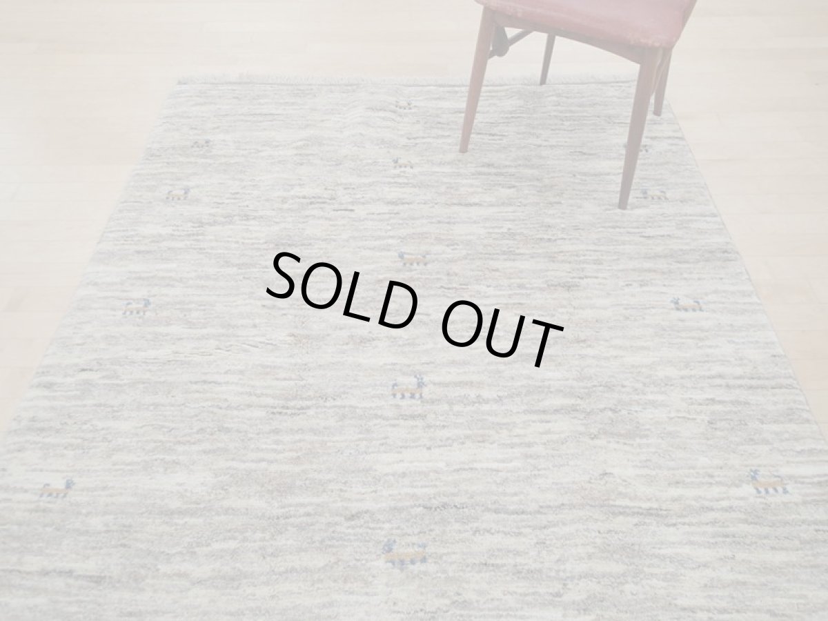 画像6: 新品 ペルシャ ギャッベ  縦1.8m 2.8㎡ リビング ダイニング 2人掛けソファ サイズ 180 × 155 cm A168 肉厚 天然 ウール ギャベ 手織り ハンドメイド ラグ 絨毯 カーペット 原毛 生成り グレー クリーム リビングダイニングルームやベッドサイドに (6)