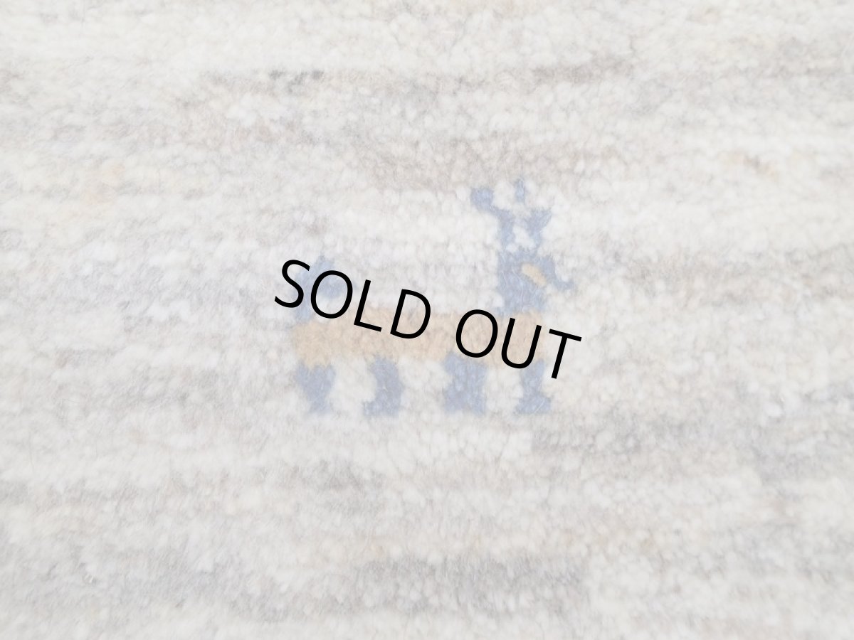 画像13: 新品 ペルシャ ギャッベ  縦1.8m 2.8㎡ リビング ダイニング 2人掛けソファ サイズ 180 × 155 cm A168 肉厚 天然 ウール ギャベ 手織り ハンドメイド ラグ 絨毯 カーペット 原毛 生成り グレー クリーム リビングダイニングルームやベッドサイドに (13)