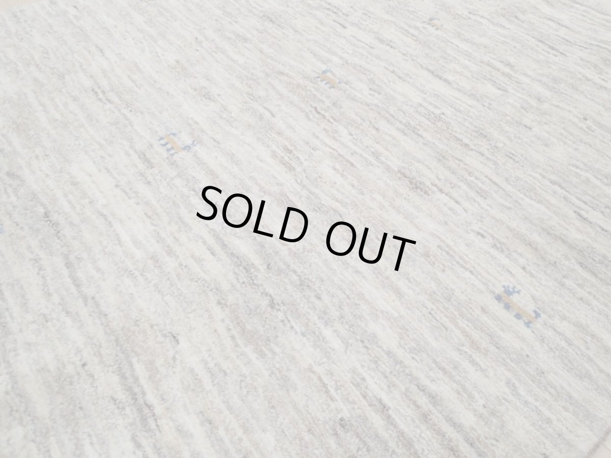 画像10: 新品 ペルシャ ギャッベ  縦1.8m 2.8㎡ リビング ダイニング 2人掛けソファ サイズ 180 × 155 cm A168 肉厚 天然 ウール ギャベ 手織り ハンドメイド ラグ 絨毯 カーペット 原毛 生成り グレー クリーム リビングダイニングルームやベッドサイドに (10)