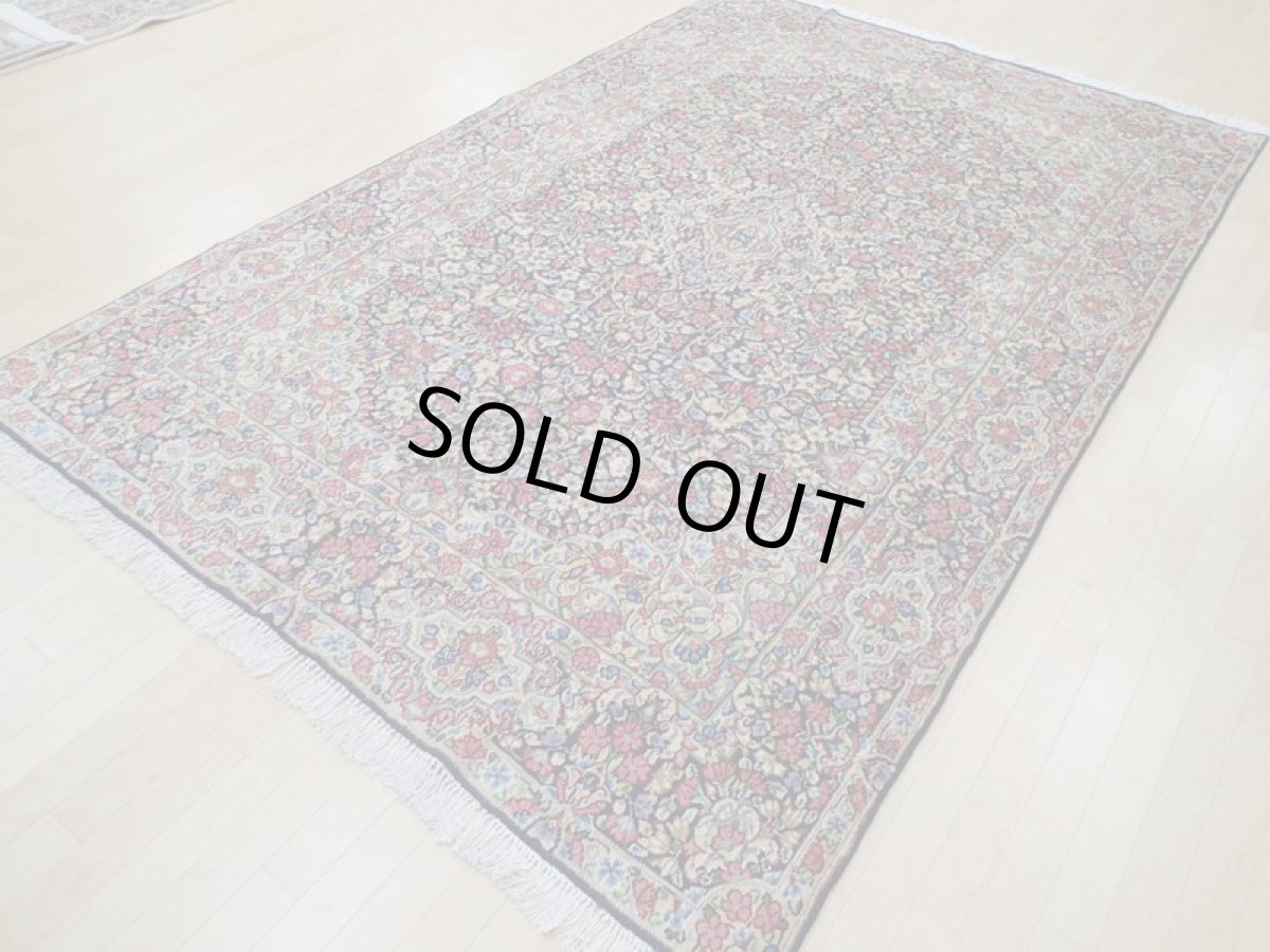 画像4: 美品 ペルシャ 絨毯 ケルマン産 縦3m 6㎡ 6帖 リビング ダイニング 3人掛けソファ コーナーソファ 大判 サイズ 304 x 195 cm No.a15 天然 ウール 手織り トライバル ラグ ハンドメイド マット カーペット 花柄 a-a15-304195h057-579 (4)