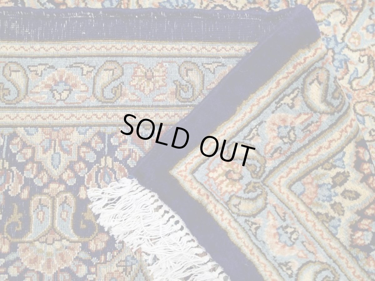 画像15: 美品 ペルシャ 絨毯 ケルマン産 縦3.3m 10? 8〜10帖 正方形 スクエアタイプ リビング ダイニング  3人掛けソファ コーナーソファ 大判 サイズ 325 x 308 cm No.a11 天然 肉厚 ウール 手織り トライバル ラグ ハンドメイド マット カーペット ネイビーブルー ヴィンテージ ビンテージ (15)