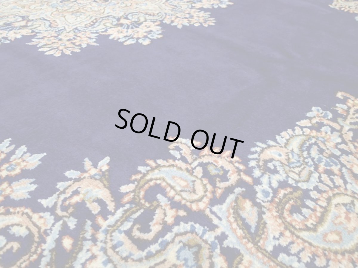 画像11: 美品 ペルシャ 絨毯 ケルマン産 縦3.3m 10? 8〜10帖 正方形 スクエアタイプ リビング ダイニング  3人掛けソファ コーナーソファ 大判 サイズ 325 x 308 cm No.a11 天然 肉厚 ウール 手織り トライバル ラグ ハンドメイド マット カーペット ネイビーブルー ヴィンテージ ビンテージ (11)