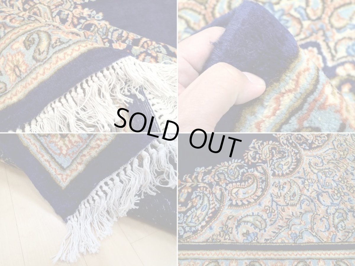 画像18: 美品 ペルシャ 絨毯 ケルマン産 縦3.3m 10? 8〜10帖 正方形 スクエアタイプ リビング ダイニング  3人掛けソファ コーナーソファ 大判 サイズ 325 x 308 cm No.a11 天然 肉厚 ウール 手織り トライバル ラグ ハンドメイド マット カーペット ネイビーブルー ヴィンテージ ビンテージ (18)