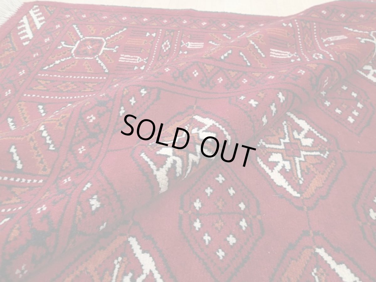 画像15: 新品 ペルシャ 絨毯 トルクメン 縦2.9m 5.8? 6帖 リビング ダイニング 3人掛けソファ サイズ 282 x 205 cm A120 天然 肉厚 ウール 手織り ハンドメイド トライバル ラグ マット カーペット 赤 幾何学模様 民族柄 (15)