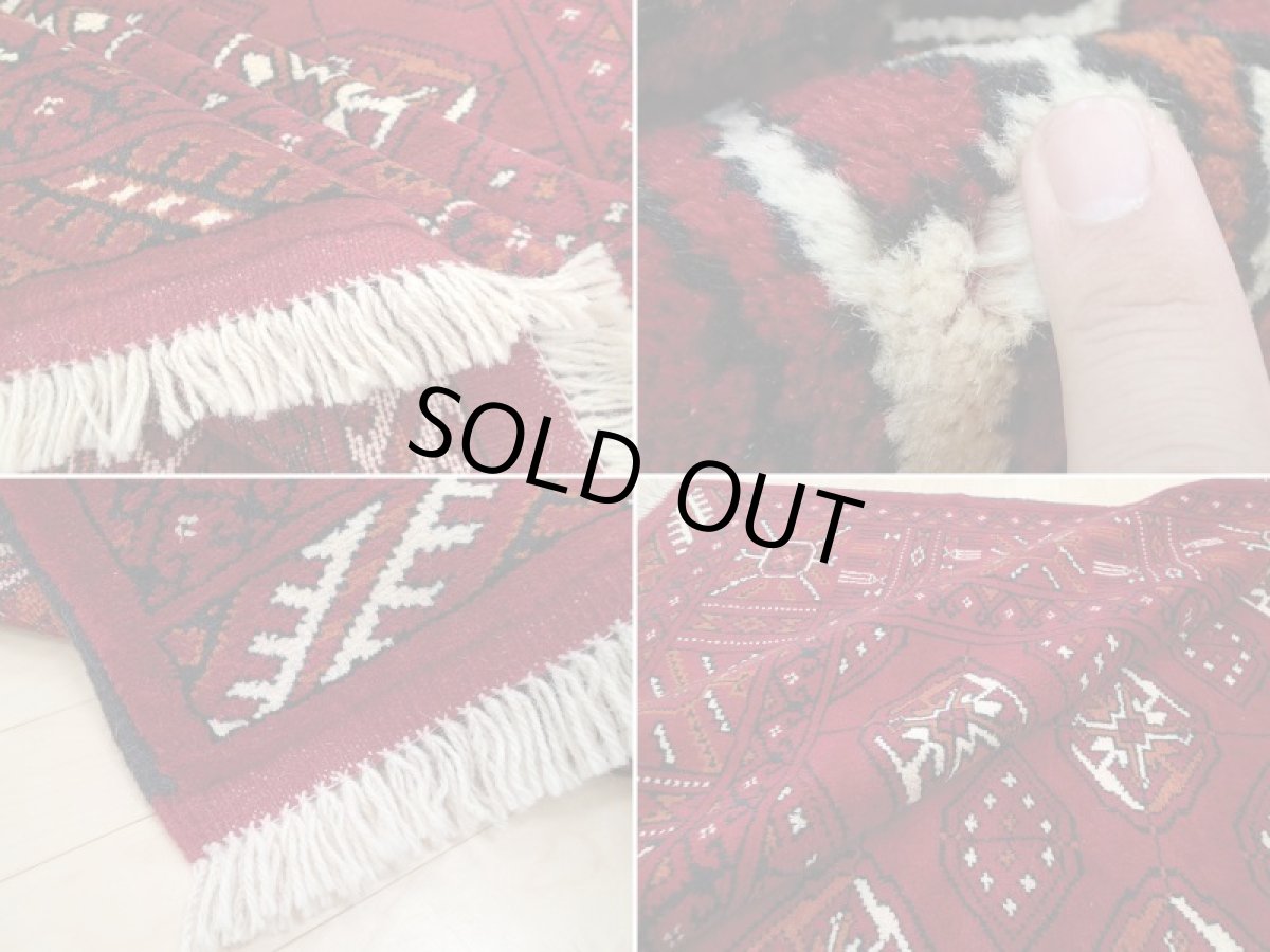 画像18: 新品 ペルシャ 絨毯 トルクメン 縦2.9m 5.8? 6帖 リビング ダイニング 3人掛けソファ サイズ 282 x 205 cm A120 天然 肉厚 ウール 手織り ハンドメイド トライバル ラグ マット カーペット 赤 幾何学模様 民族柄 (18)