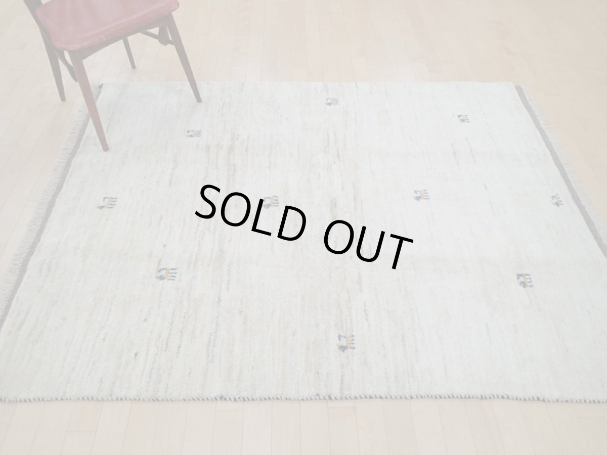 画像2: 新品 ペルシャ ギャッベ  縦2m 3? リビング ダイニング 2人掛けソファ サイズ 192 × 145 cm A170 肉厚 天然 ウール ギャベ 手織り ハンドメイド ラグ 絨毯 カーペット 生成り色 クリーム色 リビングダイニングルームやベッドサイドに (2)