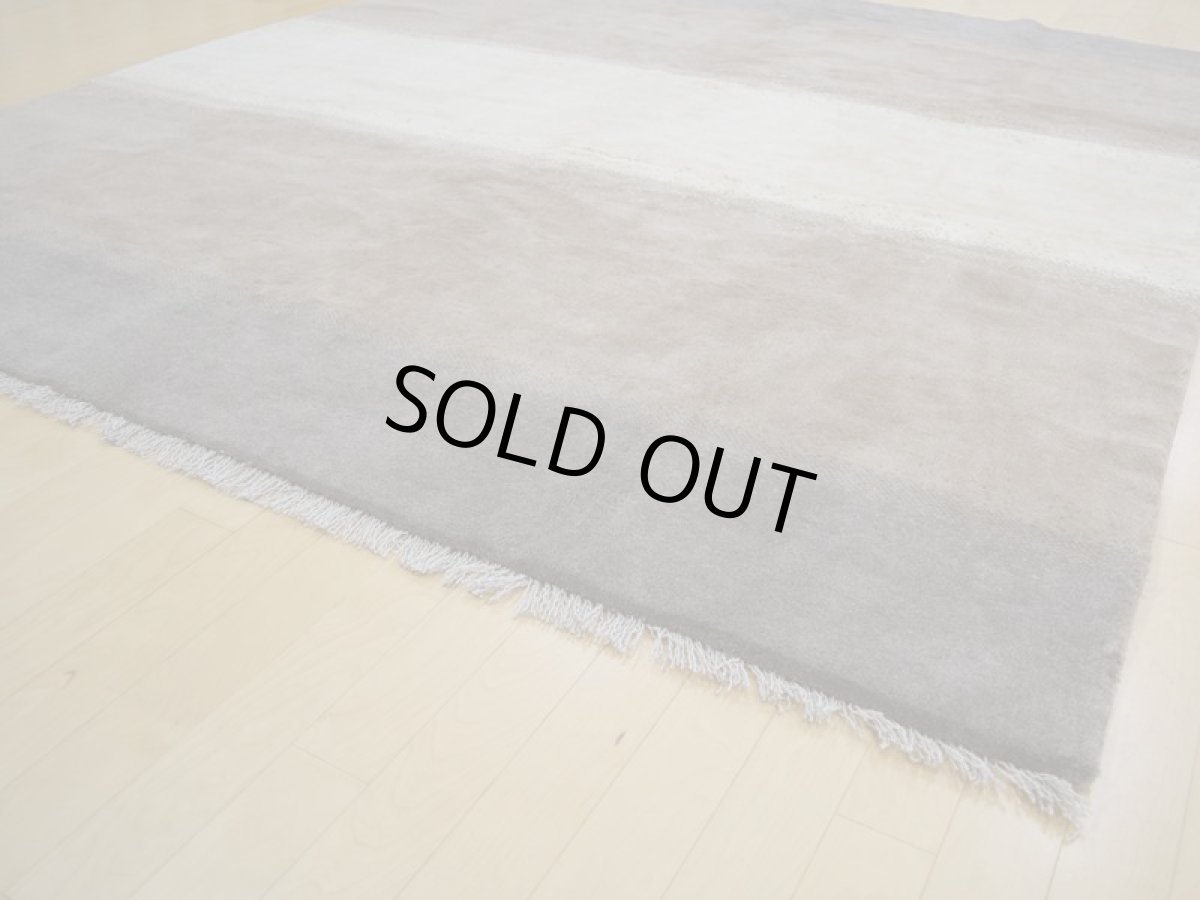 画像11: 新品 ペルシャ ギャッベ  縦2.4m 5? 正方形 スクエア タイプ リビング ダイニング 3人掛けソファ サイズ 235 × 210 cm A191 超肉厚 天然 ウール ギャベ 手織り ハンドメイド ラグ 絨毯 カーペット 生成り色 クリーム色 ベージュ 茶 グレー グラデーション リビングダイニングルームやベッドサイドに (11)