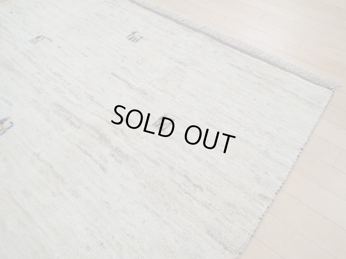 画像8: 新品 ペルシャ ギャッベ  縦2m 3? リビング ダイニング 2人掛けソファ サイズ 192 × 145 cm A170 肉厚 天然 ウール ギャベ 手織り ハンドメイド ラグ 絨毯 カーペット 生成り色 クリーム色 リビングダイニングルームやベッドサイドに (8)