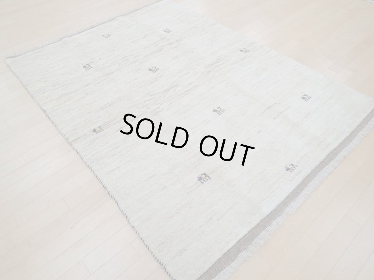 画像3: 新品 ペルシャ ギャッベ  縦2m 3? リビング ダイニング 2人掛けソファ サイズ 192 × 145 cm A170 肉厚 天然 ウール ギャベ 手織り ハンドメイド ラグ 絨毯 カーペット 生成り色 クリーム色 リビングダイニングルームやベッドサイドに (3)