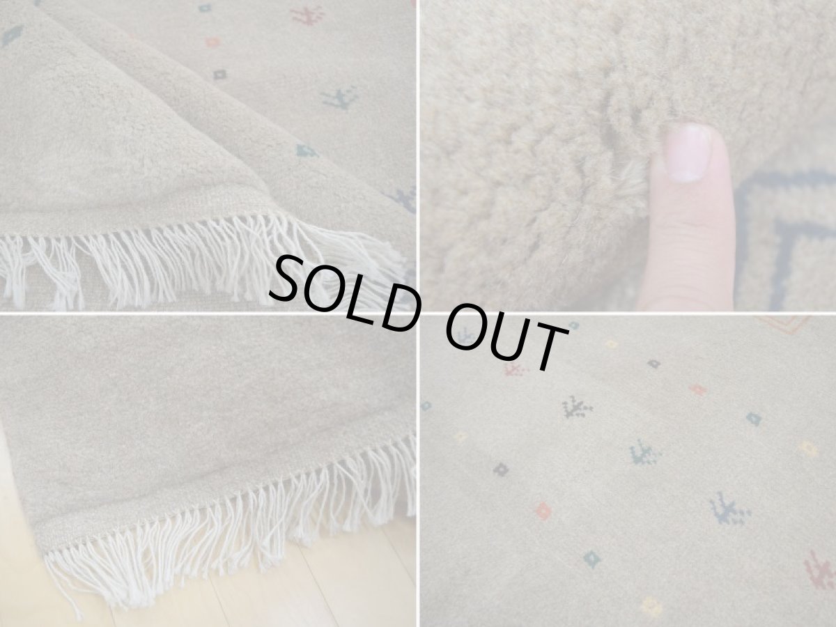 画像18: 新品 ペルシャ ギャッベ  縦2.9m 6? リビング ダイニング 3人掛け コーナー ソファ サイズ 285 × 210 cm A180 肉厚 天然 ウール ギャベ 手織り ハンドメイド ラグ 絨毯 カーペット 茶 カラフル 生命の樹 リビングダイニングルームの中心に (18)